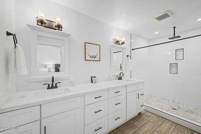 8330 E MONTE VISTA Road, Scottsdale, AZ 85257