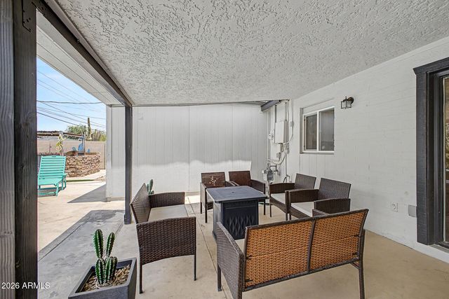 8330 E MONTE VISTA Road, Scottsdale, AZ 85257