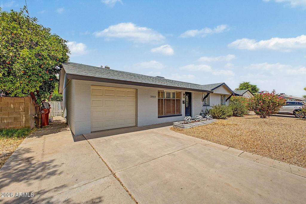 8330 E MONTE VISTA Road, Scottsdale, AZ 85257 — photo 3