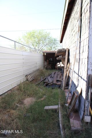541 EAST Road, El Paso, TX 79915