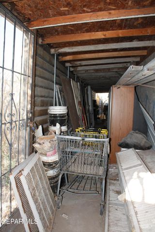 541 EAST Road, El Paso, TX 79915