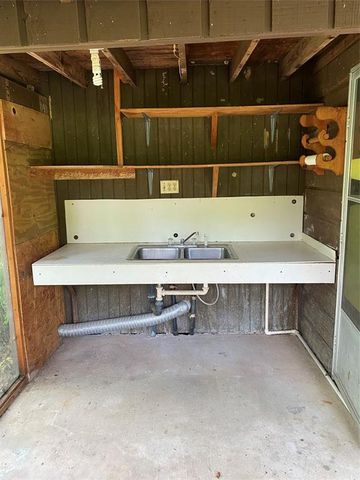 189 Lake Livingston Boulevard, Livingston, TX 77351