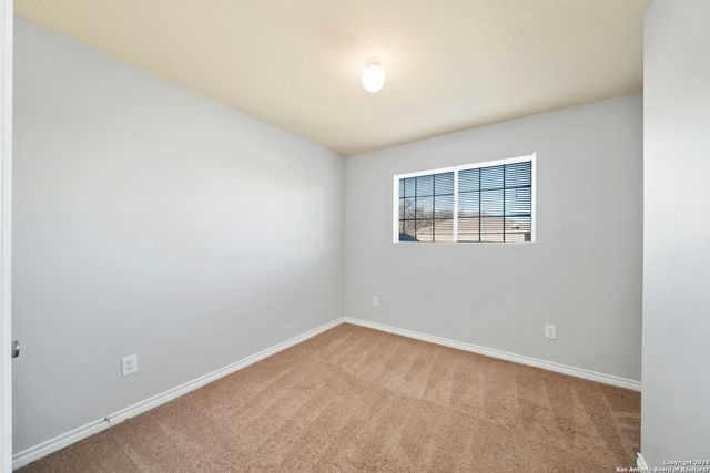 6410 Summit Oak Apt 4, San Antonio, TX 78229