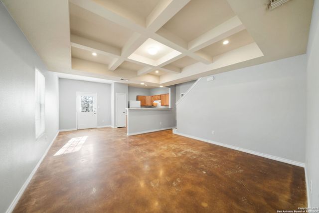 6410 Summit Oak Apt 4, San Antonio, TX 78229