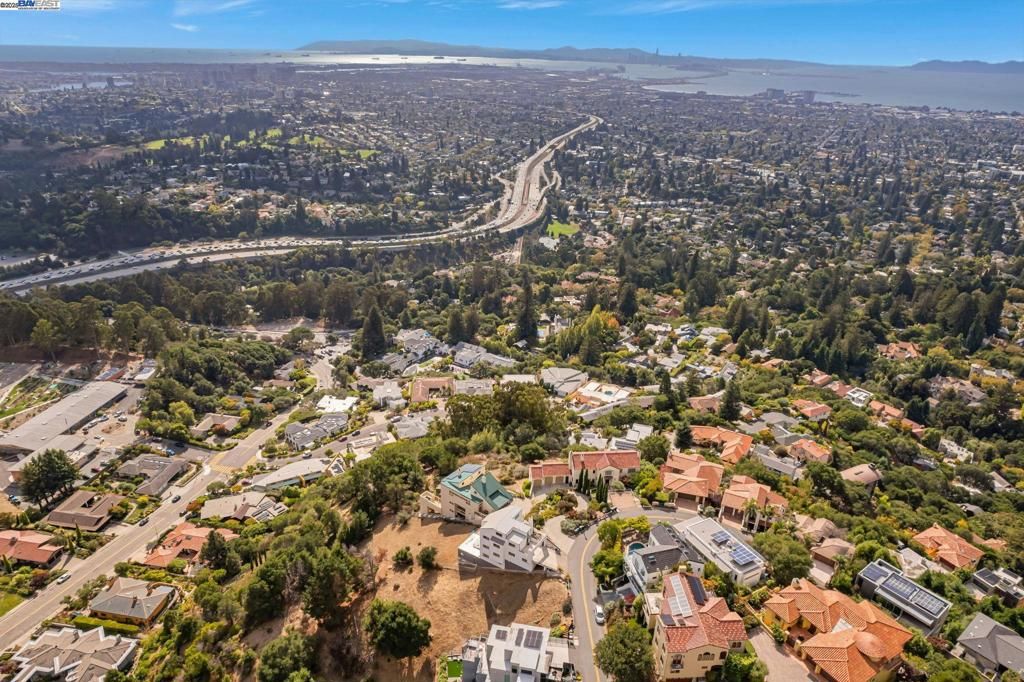 1522 Grand View Drive, Berkeley, CA 94705