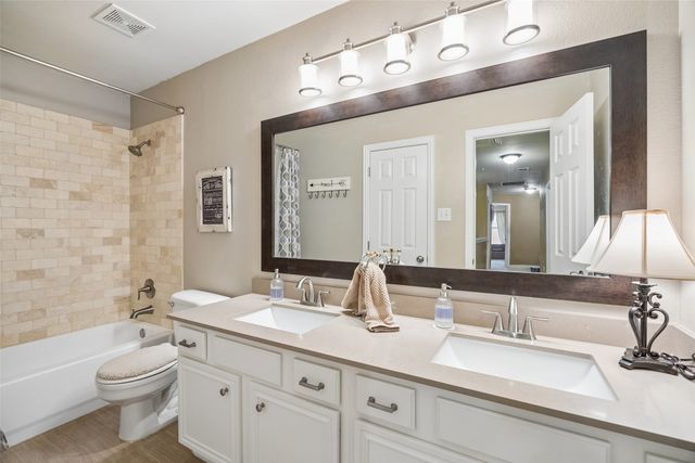 403 Springtree Road, Lake Dallas, TX 75065