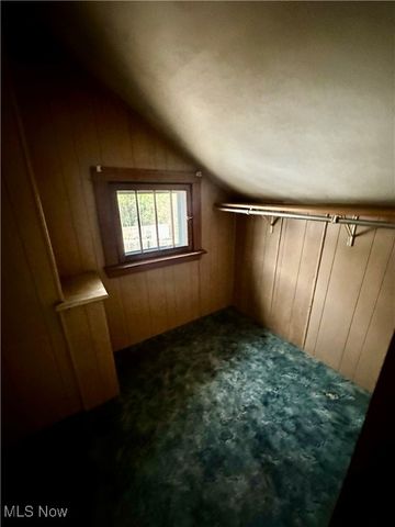 153 Carolina Avenue, Chester, WV 26034