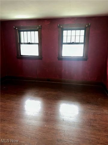 153 Carolina Avenue, Chester, WV 26034