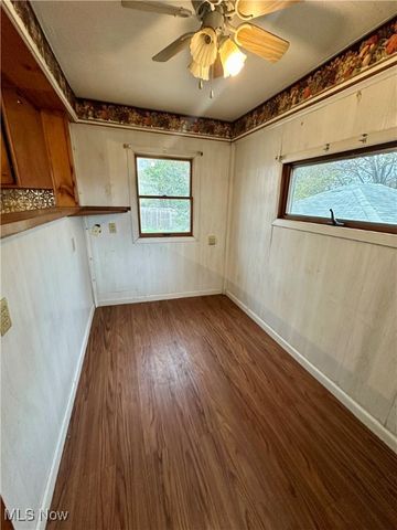 153 Carolina Avenue, Chester, WV 26034