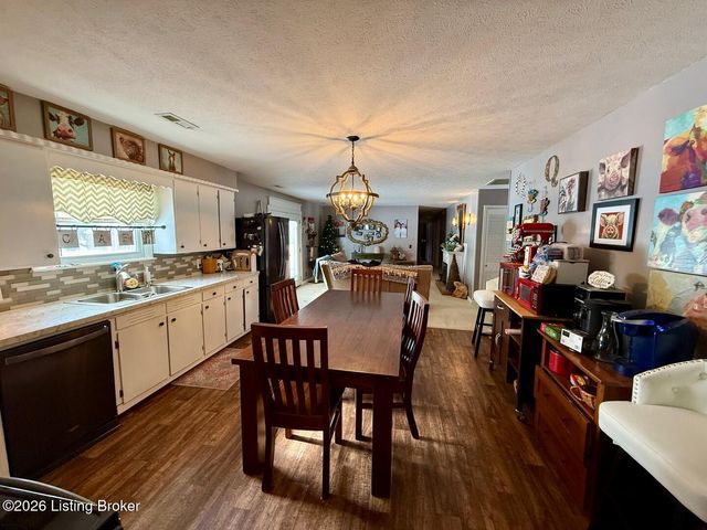 320 Sequoia Dr, Leitchfield, KY 42754