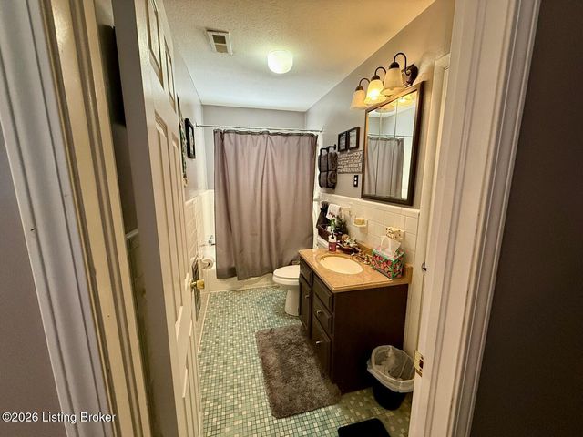 320 Sequoia Dr, Leitchfield, KY 42754