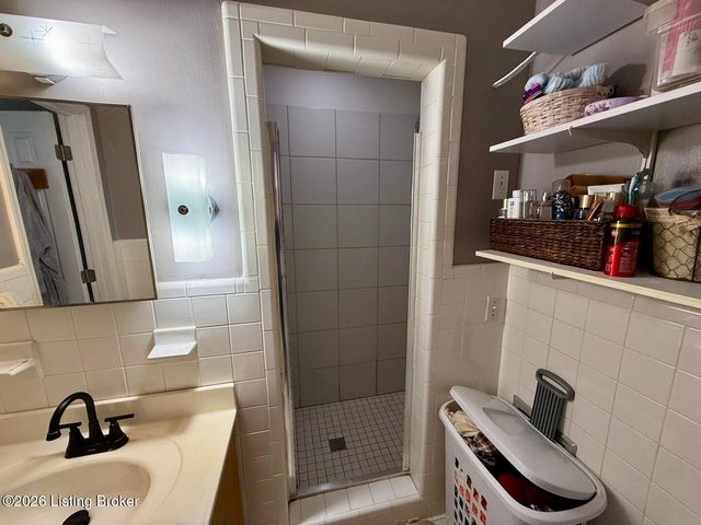 320 Sequoia Dr, Leitchfield, KY 42754