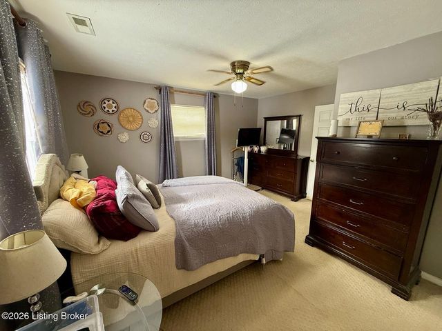 320 Sequoia Dr, Leitchfield, KY 42754