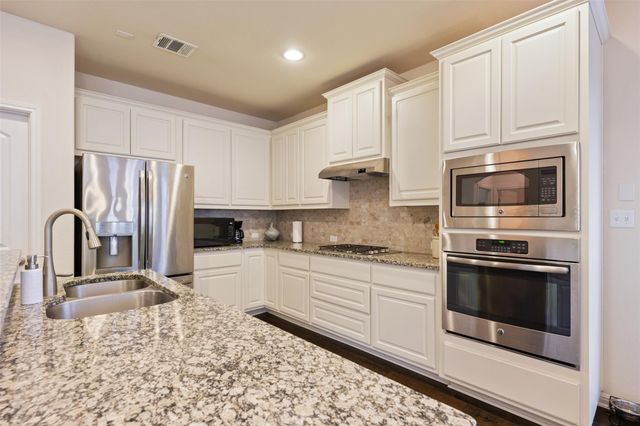 2844 Coral Valley DR, Leander, TX 78641