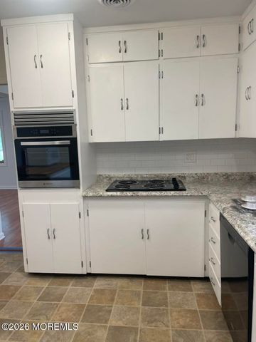 2601 Logan Road, Oakhurst, NJ 07755