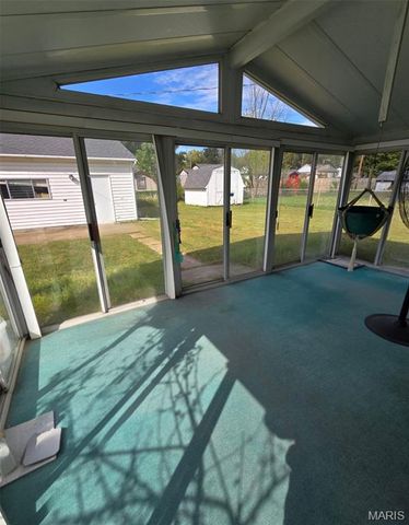 125 Marilyn Avenue, Swansea, IL 62226