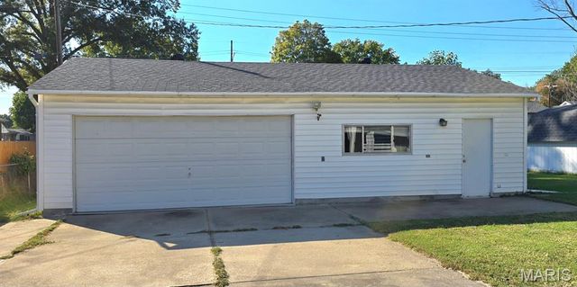 125 Marilyn Avenue, Swansea, IL 62226