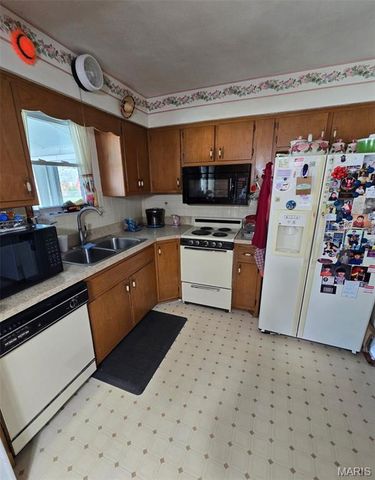 125 Marilyn Avenue, Swansea, IL 62226