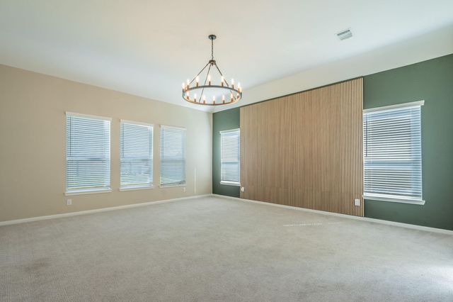 11903 Oakwood Dr, Mont Belvieu, TX 77535