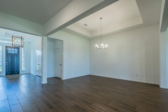 11903 Oakwood Dr, Mont Belvieu, TX 77535