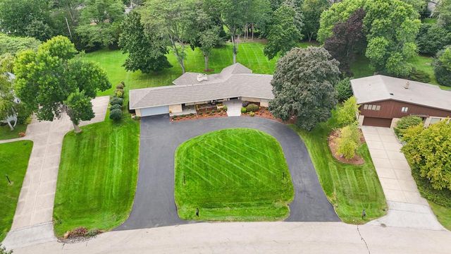 9345 N Thrush LANE, Bayside, WI 53217