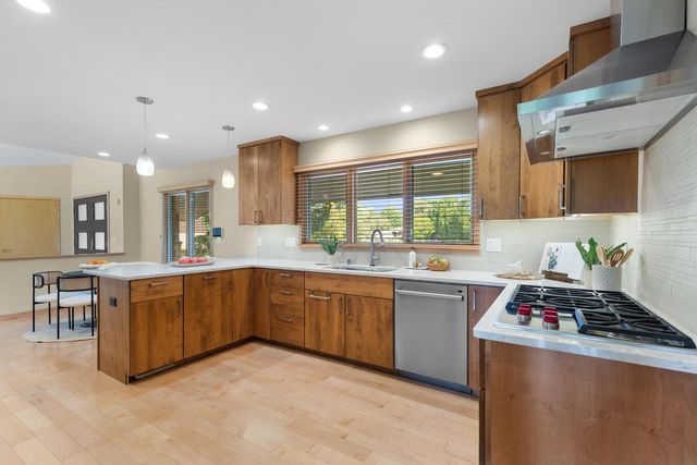 9345 N Thrush LANE, Bayside, WI 53217