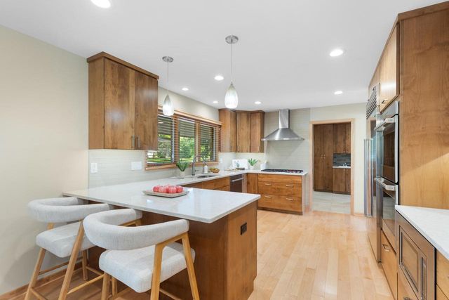 9345 N Thrush LANE, Bayside, WI 53217