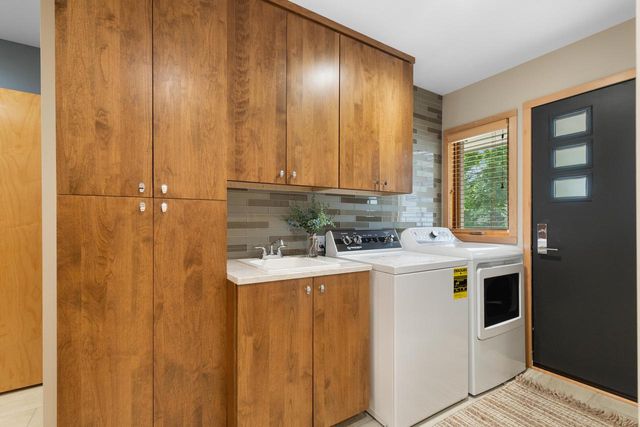 9345 N Thrush LANE, Bayside, WI 53217