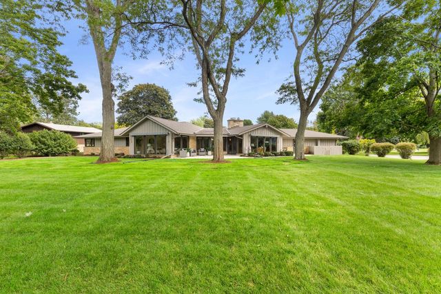 9345 N Thrush LANE, Bayside, WI 53217