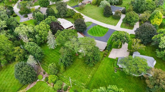 9345 N Thrush LANE, Bayside, WI 53217