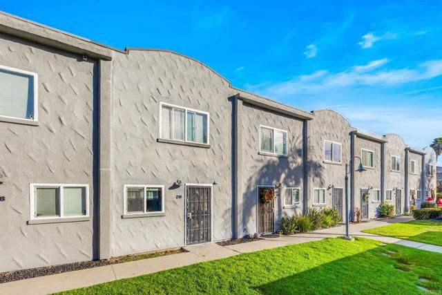 851 S Mollison Avenue, El Cajon, CA 92020