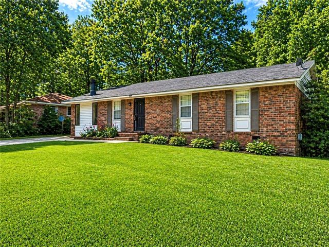 1433 Iron Gate Boulevard, Jonesboro, GA 30238