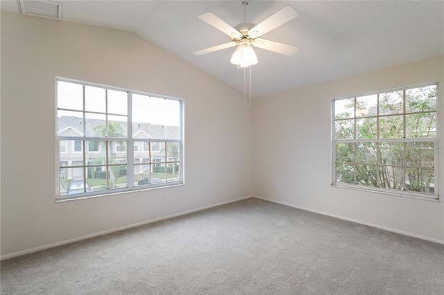 523 KENSINGTON LAKE N, Brandon, FL 33511