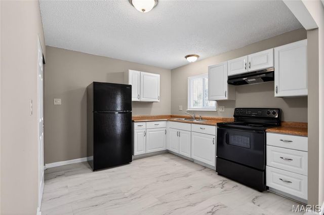 12109 La Padera Lane, St Louis, MO 63033