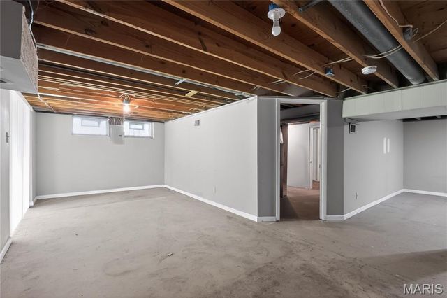 12109 La Padera Lane, St Louis, MO 63033