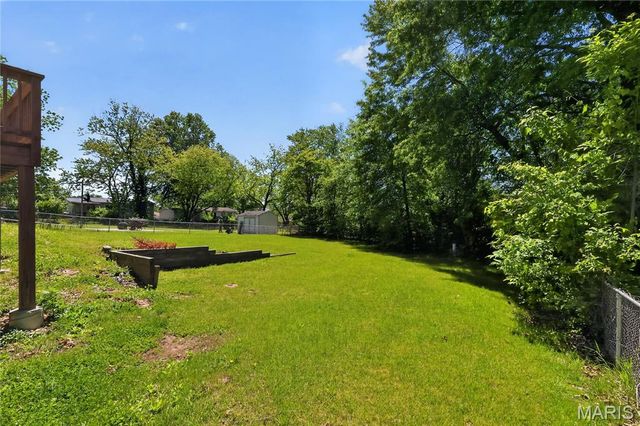 12109 La Padera Lane, St Louis, MO 63033