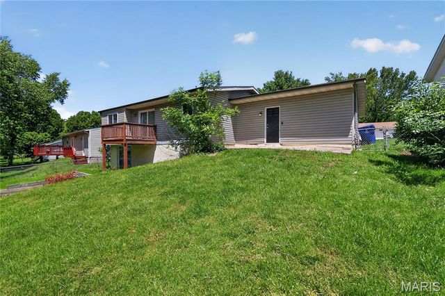 12109 La Padera Lane, St Louis, MO 63033