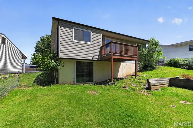 12109 La Padera Lane, St Louis, MO 63033