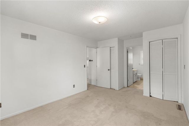 10401 Askew Avenue, Kansas City, MO 64137