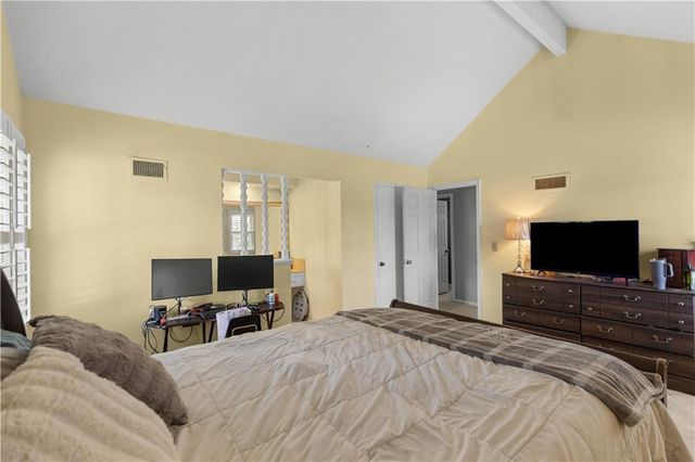 10401 Askew Avenue, Kansas City, MO 64137