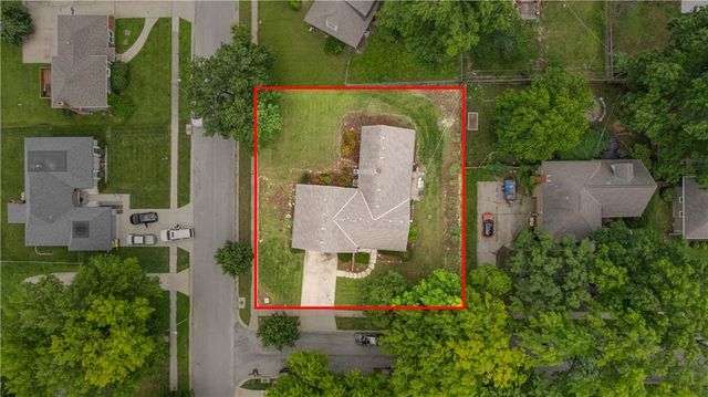 10401 Askew Avenue, Kansas City, MO 64137