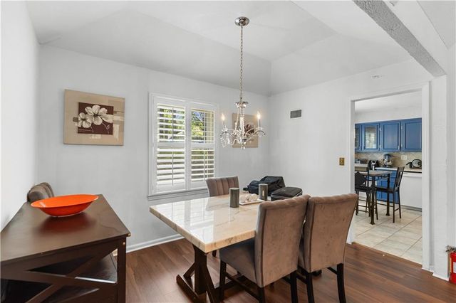 10401 Askew Avenue, Kansas City, MO 64137