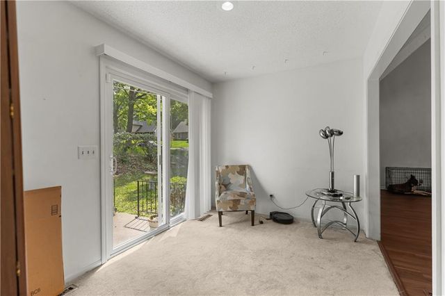 10401 Askew Avenue, Kansas City, MO 64137