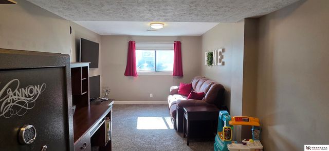 6139 NW 10th Street, Lincoln, NE 68521