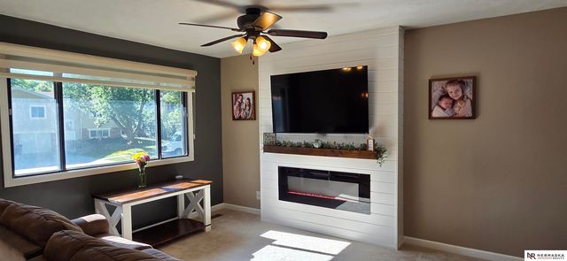 6139 NW 10th Street, Lincoln, NE 68521