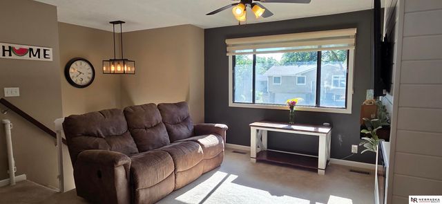 6139 NW 10th Street, Lincoln, NE 68521