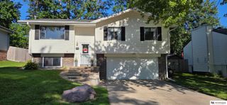 6139 NW 10th Street, Lincoln, NE 68521
