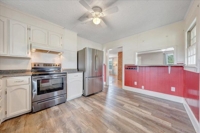 193 Simmons Creek RD, Union Hall, VA 24176