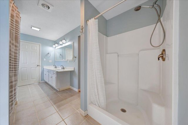 193 Simmons Creek RD, Union Hall, VA 24176
