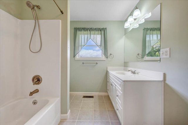 193 Simmons Creek RD, Union Hall, VA 24176